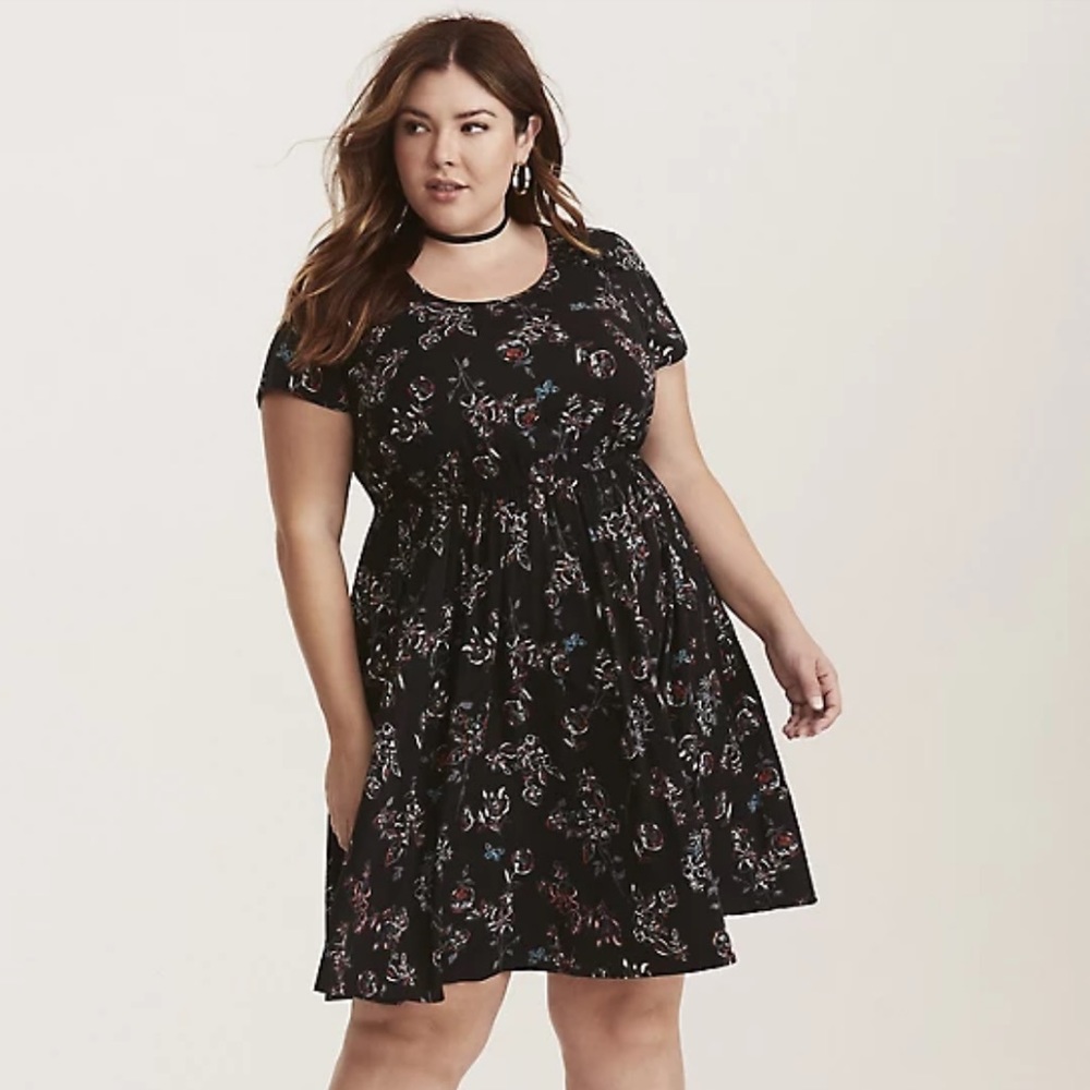 Torrid Multi-Color Floral Print Challis Lace Up Sleeve Dress Size 3X 11024347.
